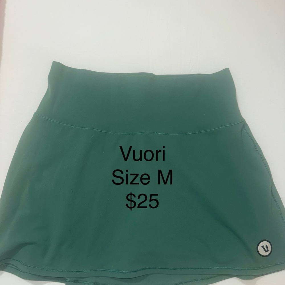 Vuori Women's Green Skirt